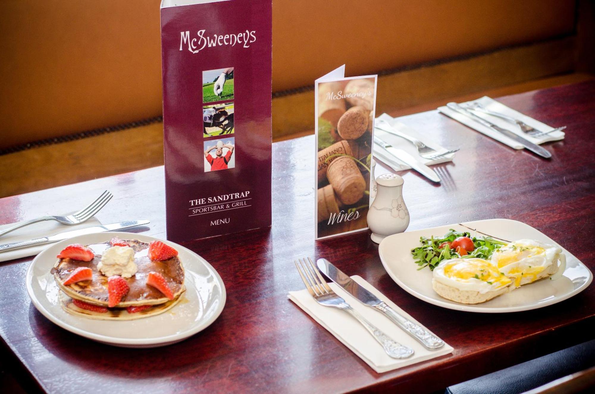Mcsweeney Arms Hotel คิลลาร์นีย์ ภายนอก รูปภาพ